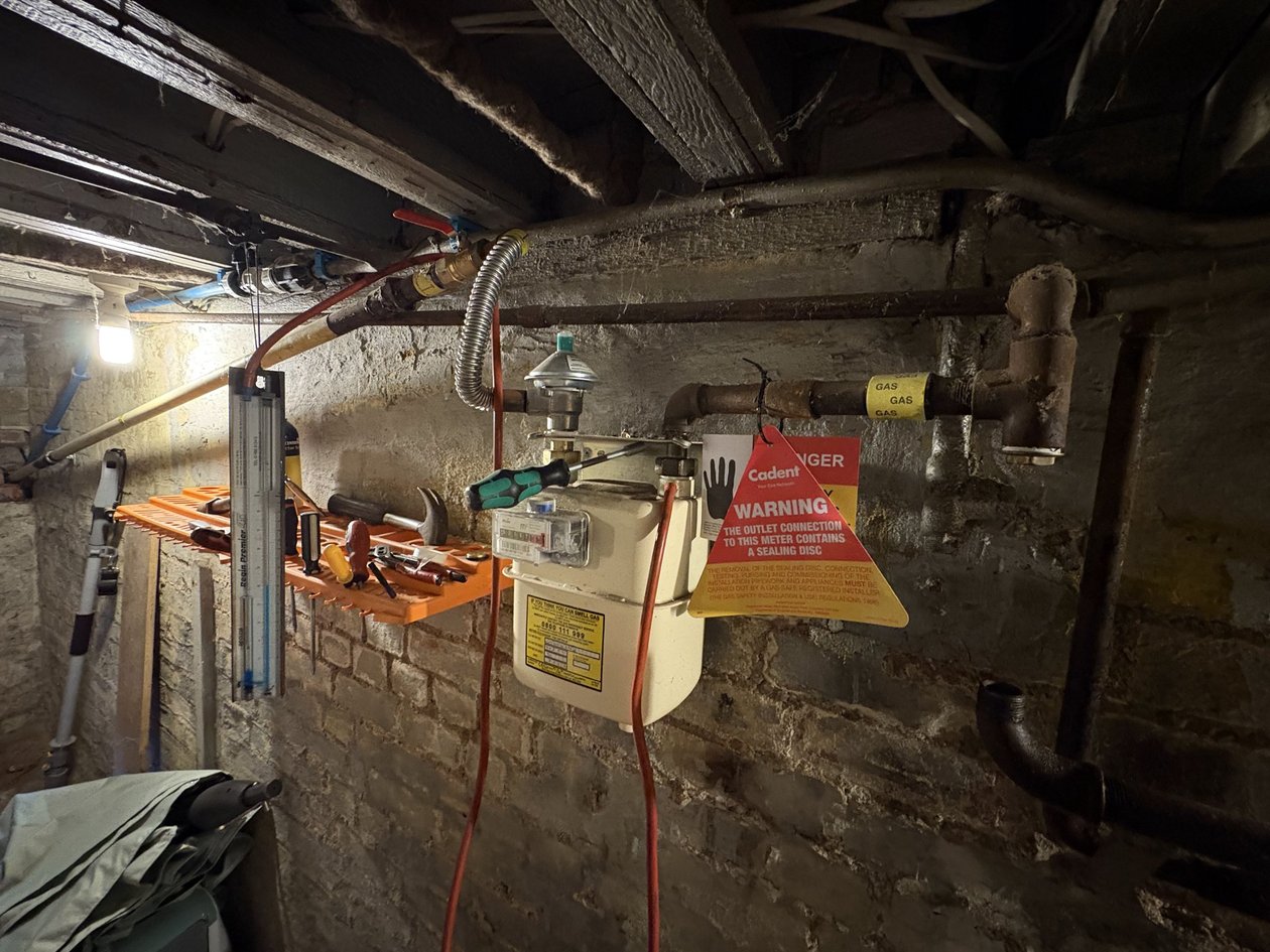 Gas pipe inspection